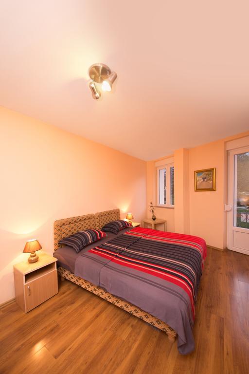 Apartments Bokan Cetinje Exterior photo
